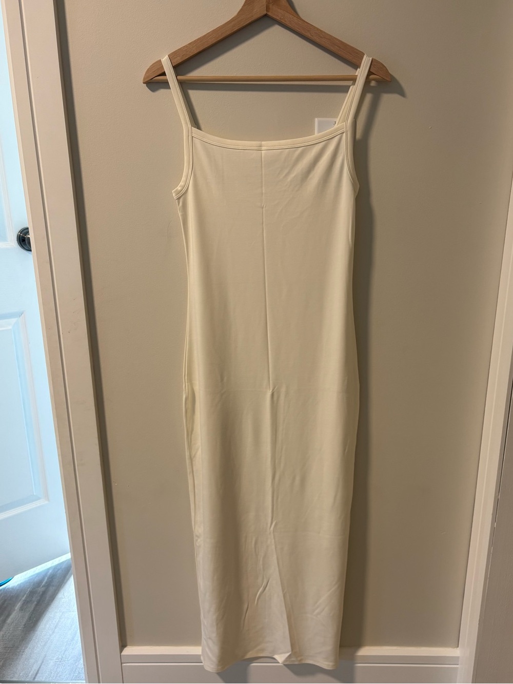Aritzia The Group Babaton Retreat Maxi Dress